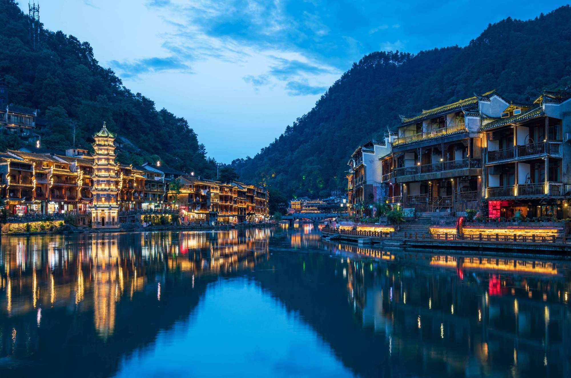 湘水烟波古韵颂——湘楚风情词章抒怀